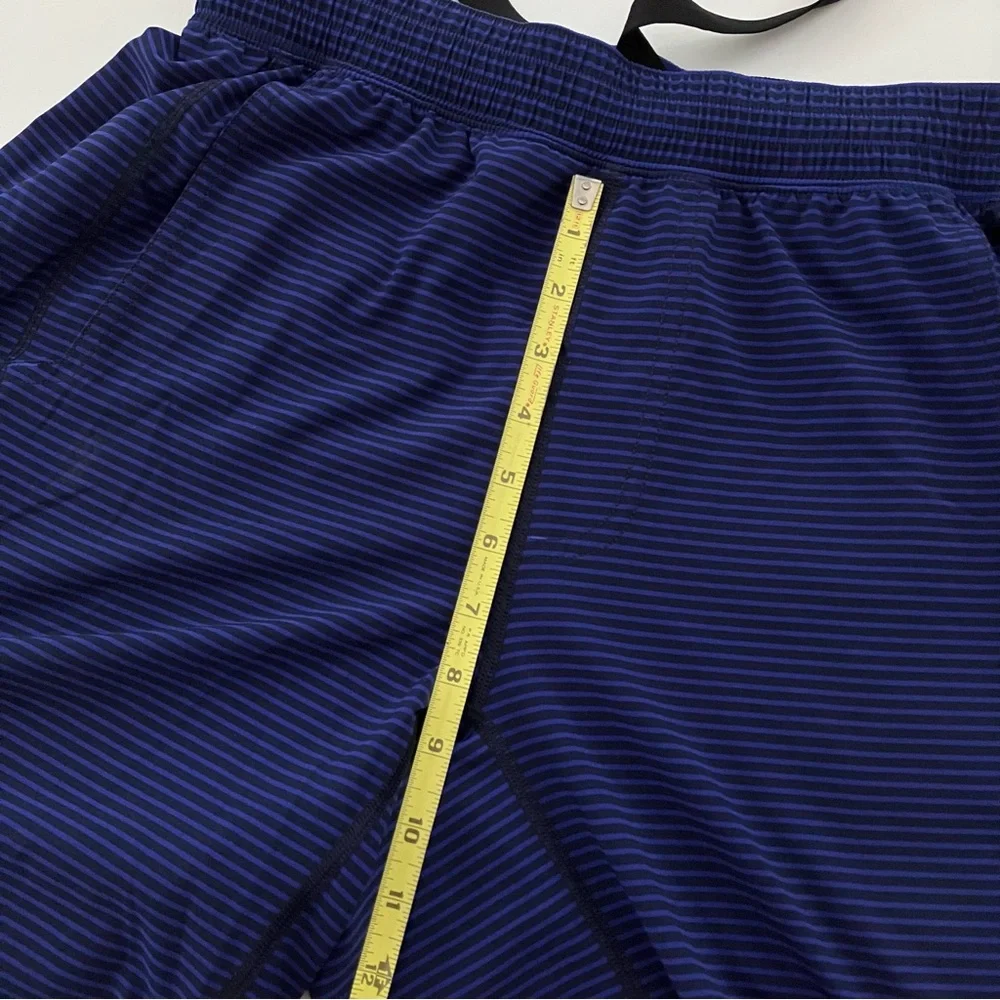 Lululemon Men’s Short 11” Athletic Shorts Size 30 - 32"  Striped Stretch Purple - Picture 15 of 15